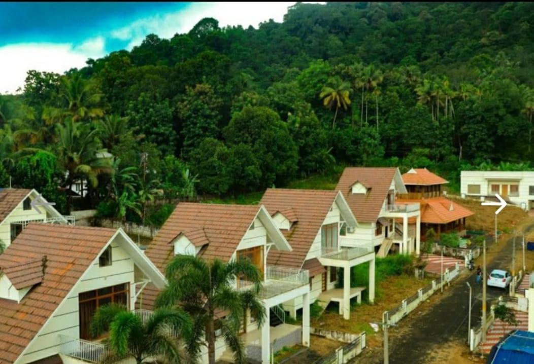 Nest Resorts Athirappilly Exterior foto