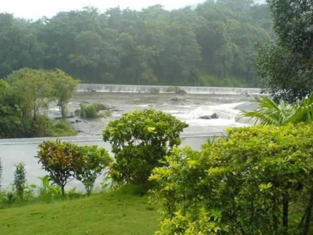 Nest Resorts Athirappilly Exterior foto